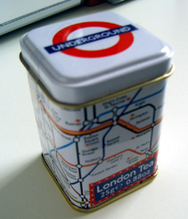 Vind de weg in Londen Londen tea tube
